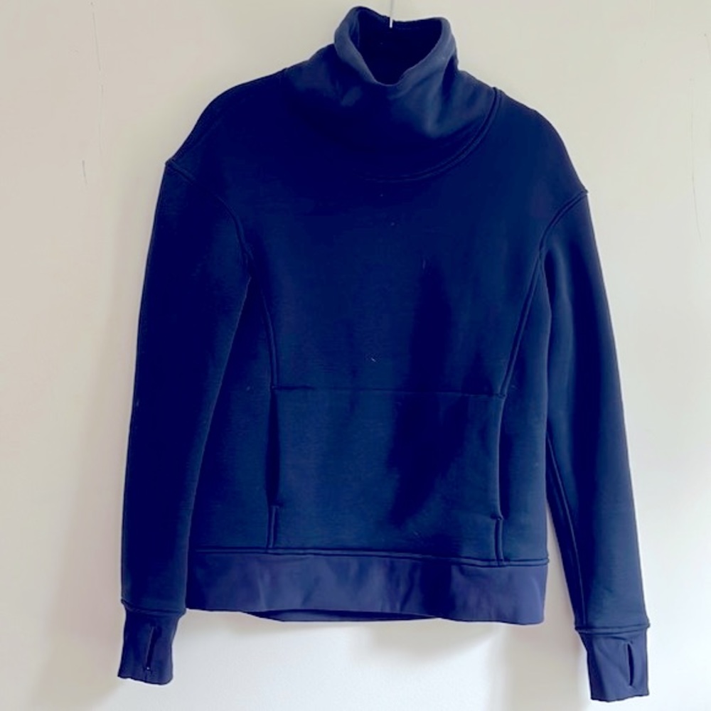 Super cozy Lululemon snug navy funnel neck fleece